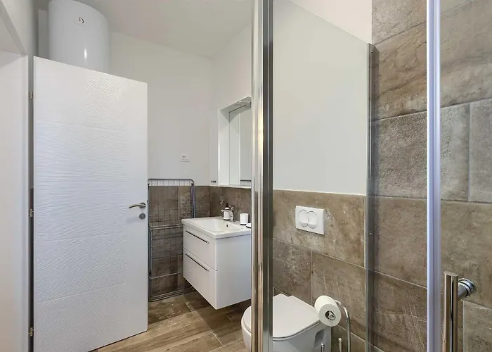 Διαμέρισμα Novigrad By Awaytocroatia *