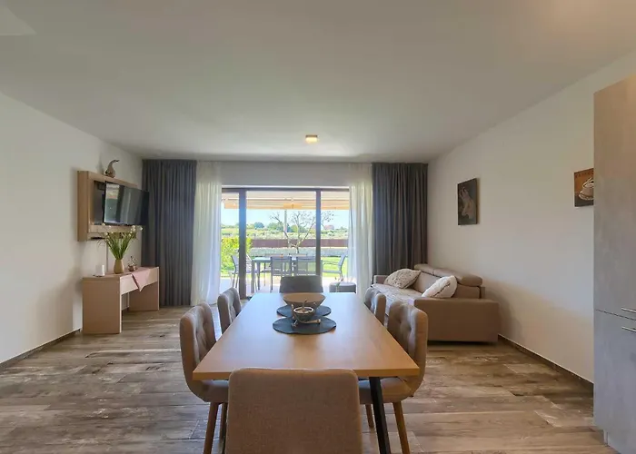 Διαμέρισμα Novigrad By Awaytocroatia *