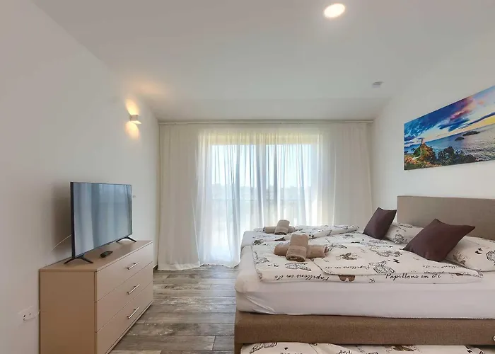 Διαμέρισμα Novigrad By Awaytocroatia