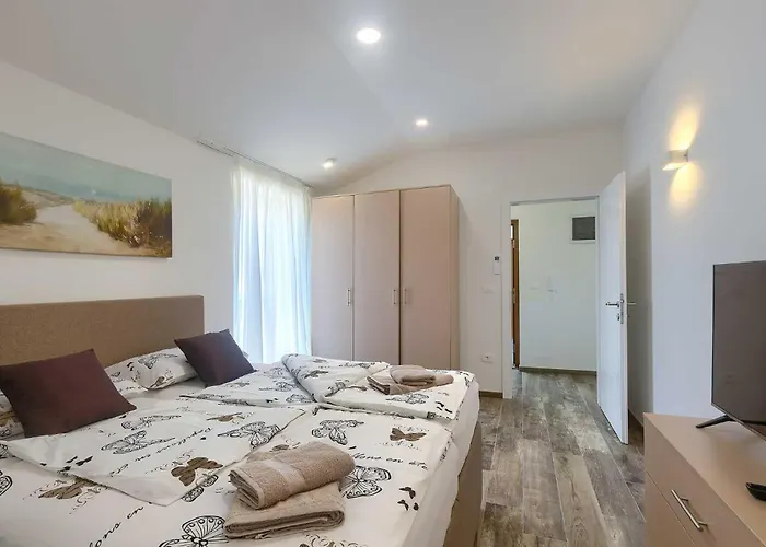 Novigrad By Awaytocroatia Διαμέρισμα *